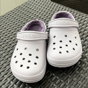 Crocs women’s fuzzy warm lined Purple